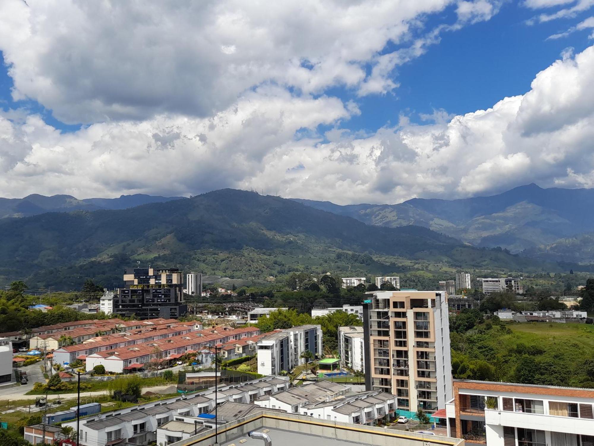 Aparta Estudios Zona 10 亚美尼亚 外观 照片