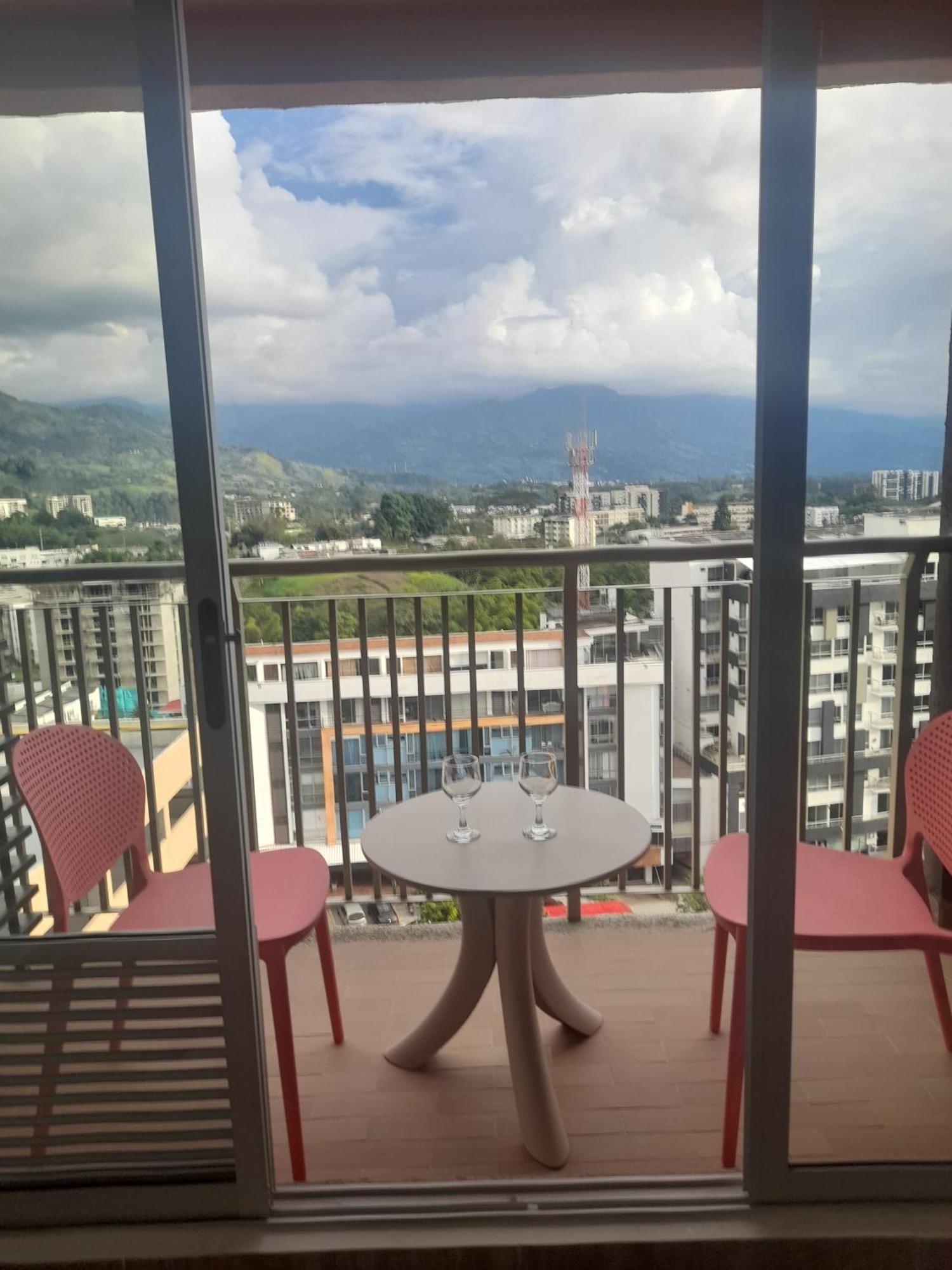 Aparta Estudios Zona 10 亚美尼亚 外观 照片