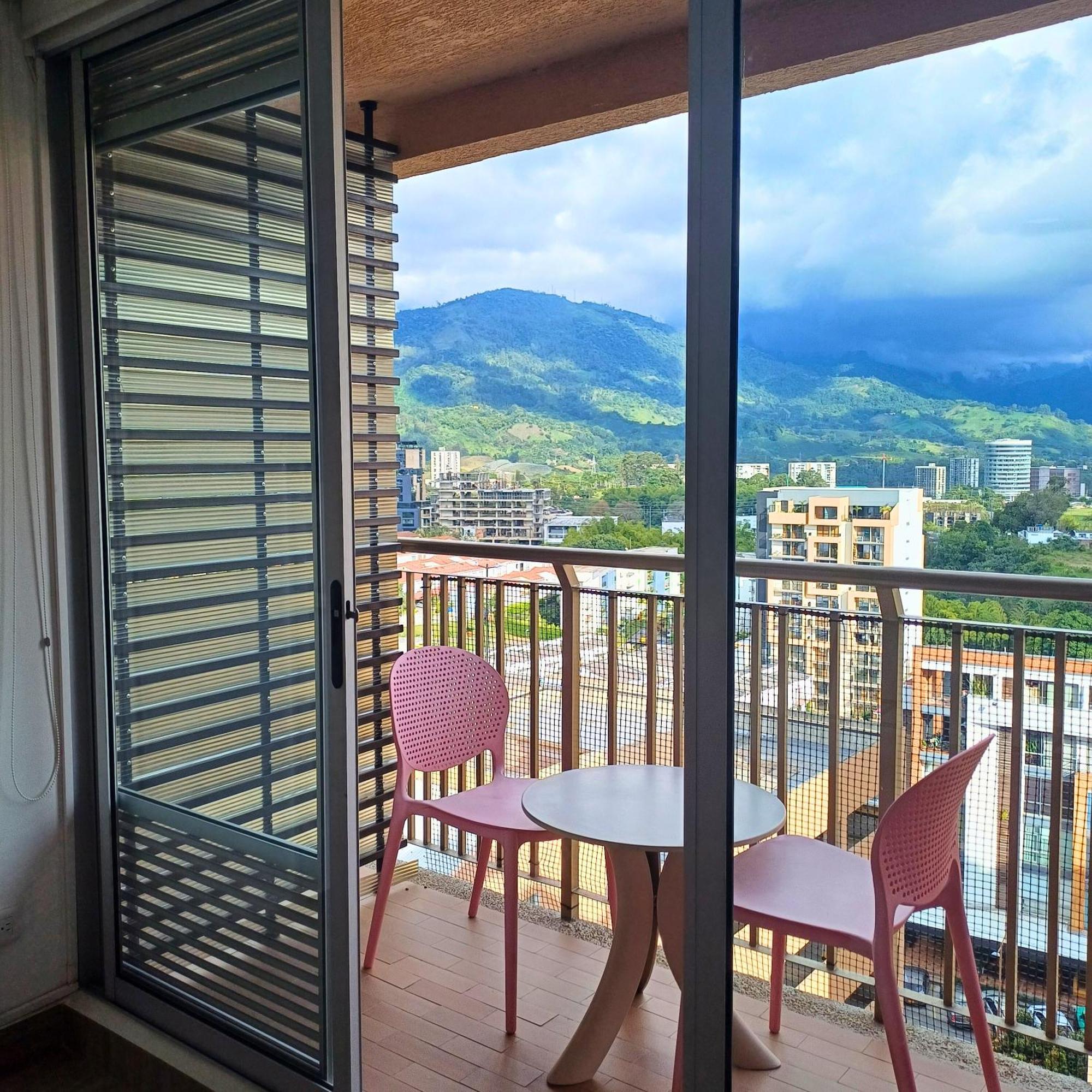 Aparta Estudios Zona 10 亚美尼亚 外观 照片